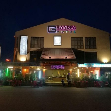 Grandpa Hotel Port Dickson Extérieur photo